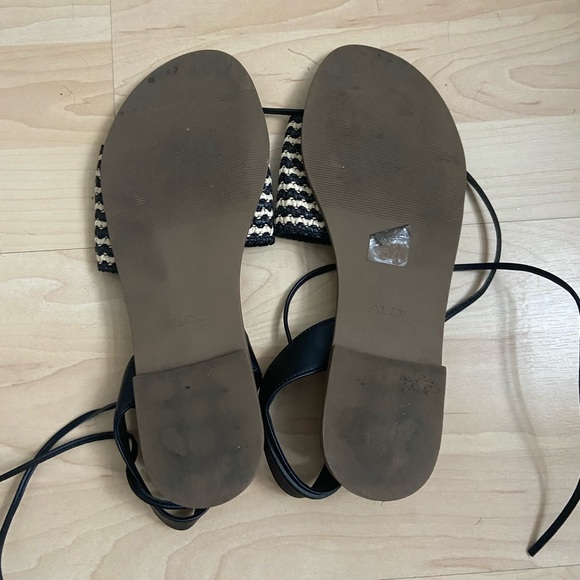 Aldo size 8.5 sandals(fits like 8). Barely worn, almost new. No box - Picture 3 of 4